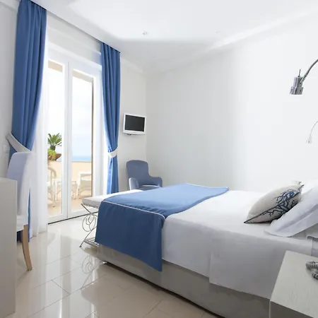 Corallo Sorrento Hotel 4*