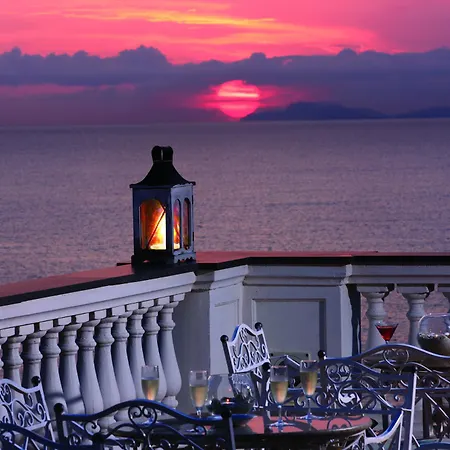 Hotel Corallo Sorrento 4*