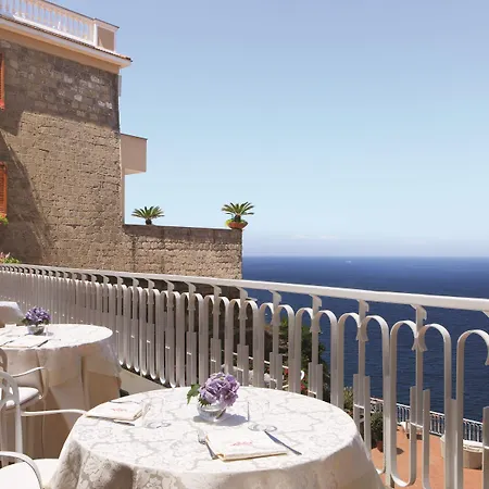Corallo Sorrento Hotel 4*
