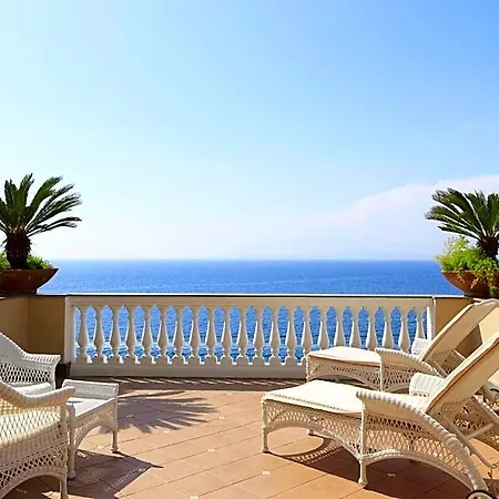 Otel Corallo Sorrento 4*