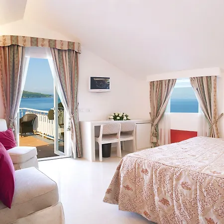 Corallo Sorrento 4*