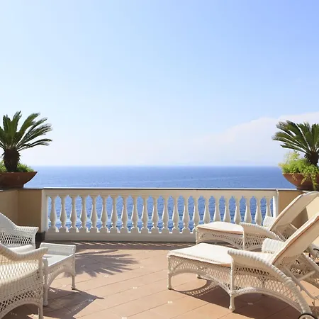 Hotel Corallo Sorrento 4*