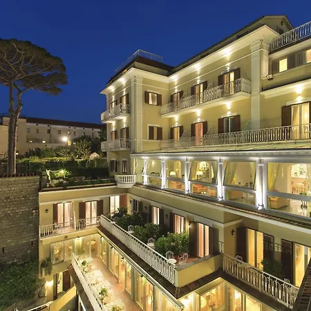 Corallo Sorrento Hotel 4*